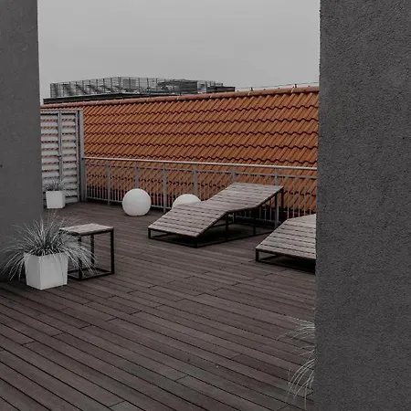 Totu Waterlane Island