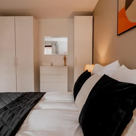 Totu Waterlane Island - Free Parking, Pool, Sauna, Gym *