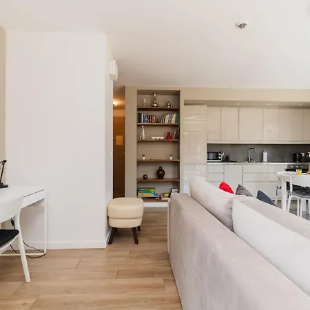 Totu Waterlane Island - Free Parking, Pool, Sauna, Gym *