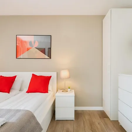 Totu Waterlane Island - Free Parking, Pool, Sauna, Gym