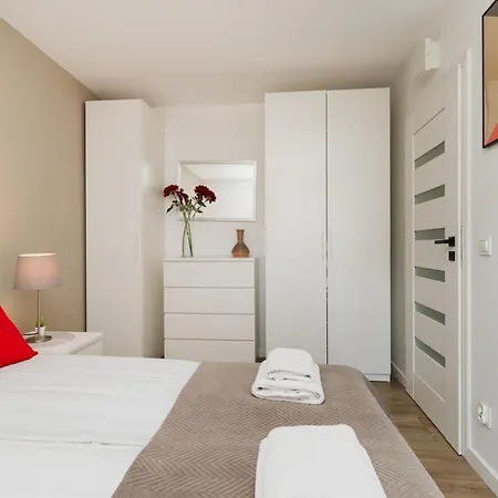 Totu Waterlane Island - Free Parking, Pool, Sauna, Gym