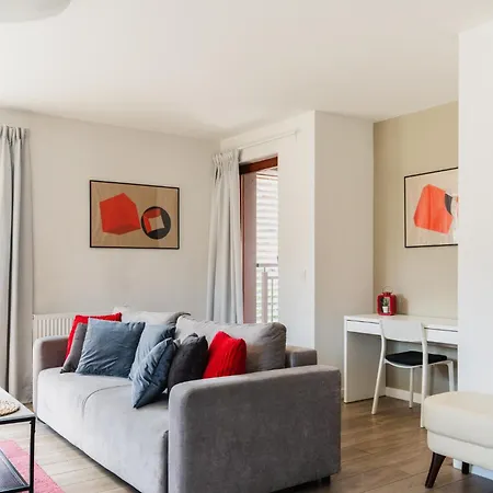 Totu Waterlane Island - Free Parking, Pool, Sauna, Gym