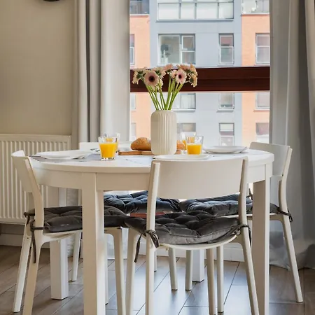 Totu Waterlane Island - Free Parking, Pool, Sauna, Gym