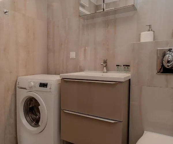 Totu Waterlane Island Apartment *