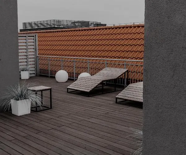 Totu Waterlane Island