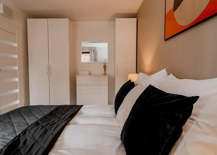 Totu Waterlane Island *