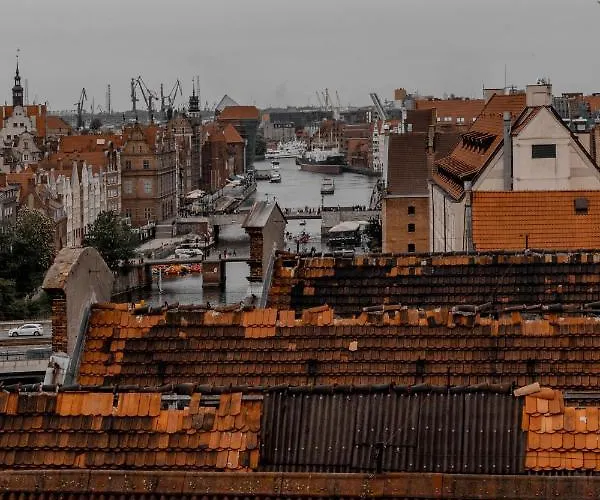 Totu Waterlane Island *